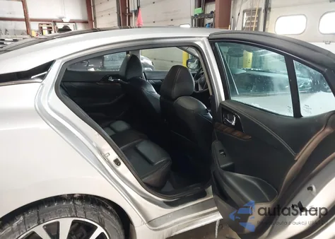 2017 Nissan Maxima 3.5 Platinum z USA, uszkodzony, nr VIN 1N4AA6AP1HC446416